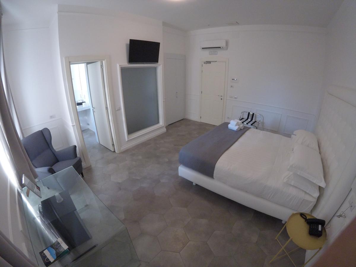 Palazzo Balsamo Suites Pompeï Buitenkant foto