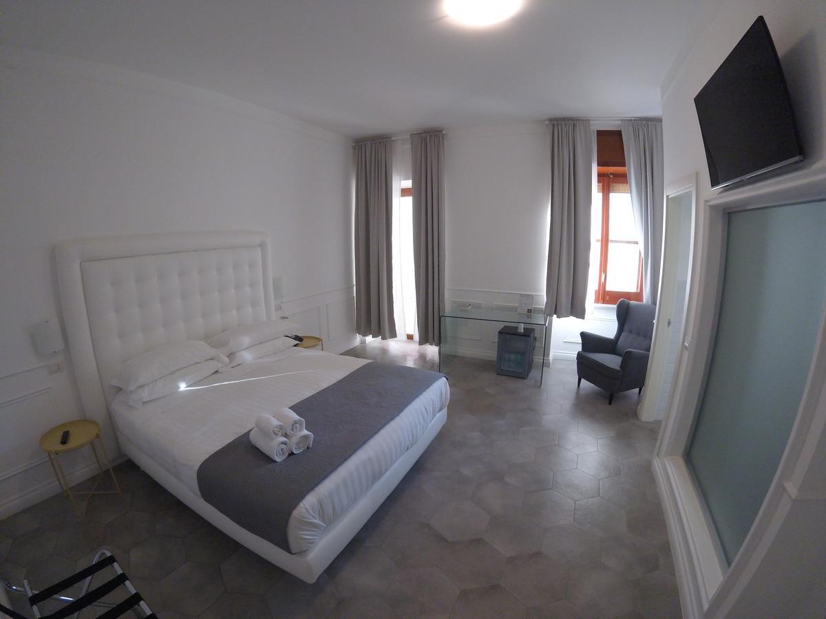 Palazzo Balsamo Suites Pompeï Buitenkant foto
